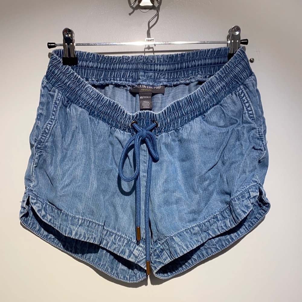 Maternity shorts